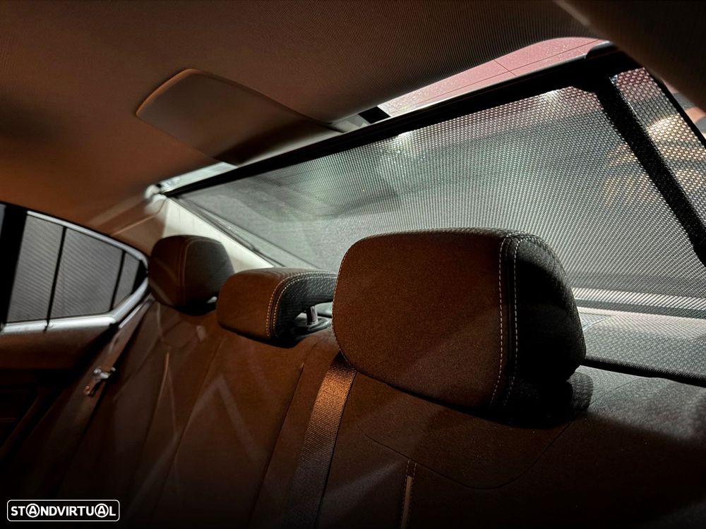 BMW 320 d Line Sport - 31