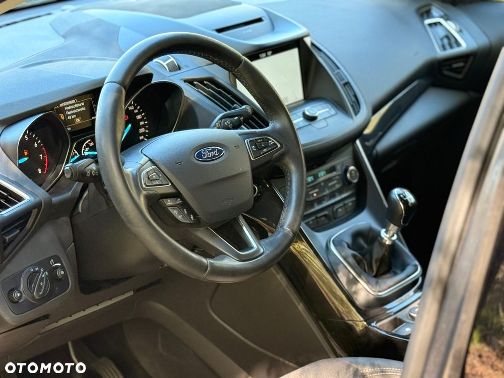 Ford Kuga - 12