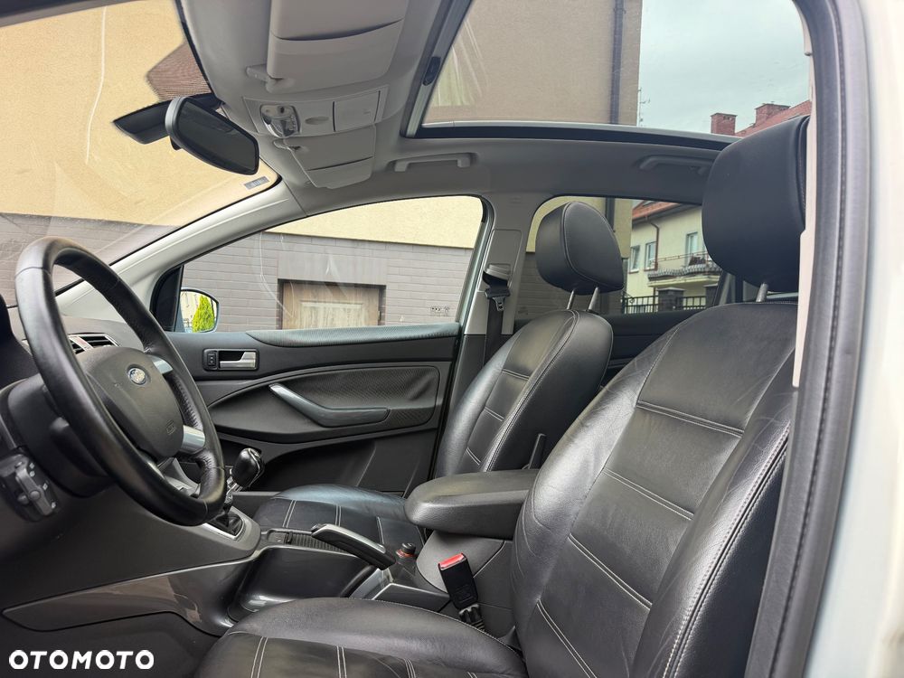 Ford Kuga 2.0 TDCi 4x4 Titanium - 31