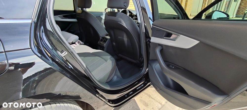 Audi A4 Limousine 35 TDI mHEV Advanced S tronic - 34