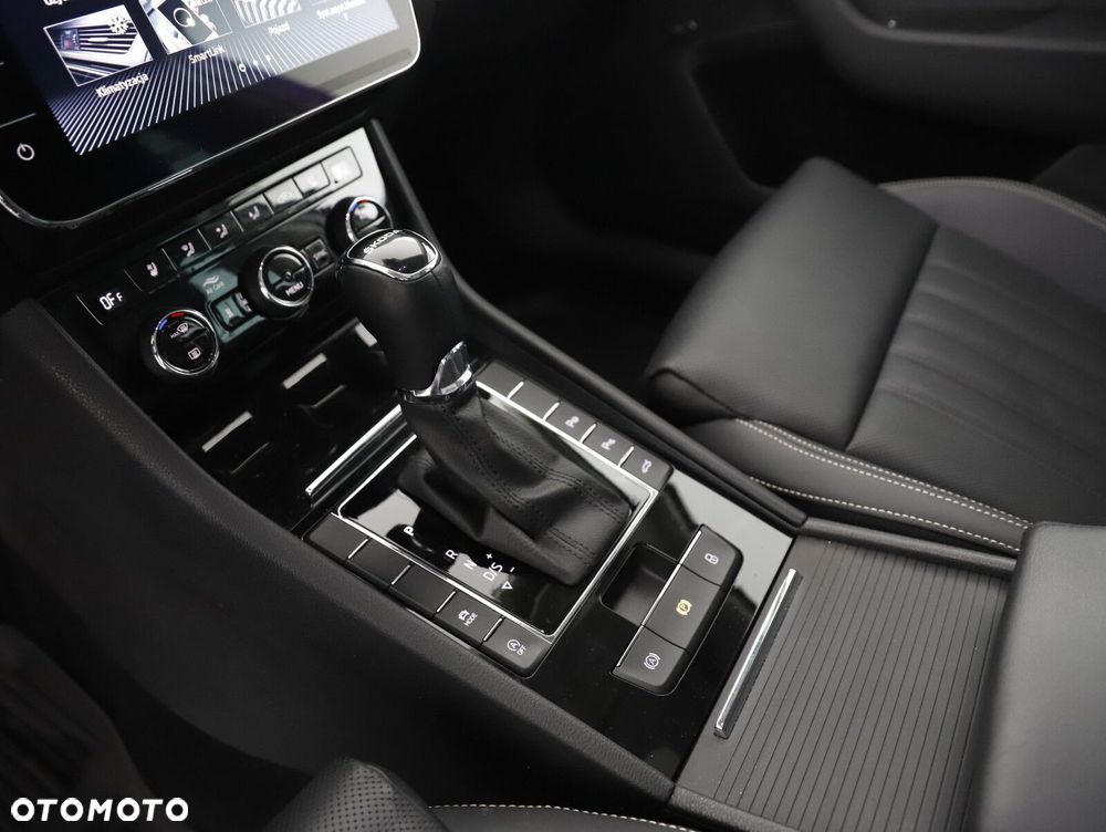 Skoda Superb 2.0 TDI SCR L&K DSG - 19
