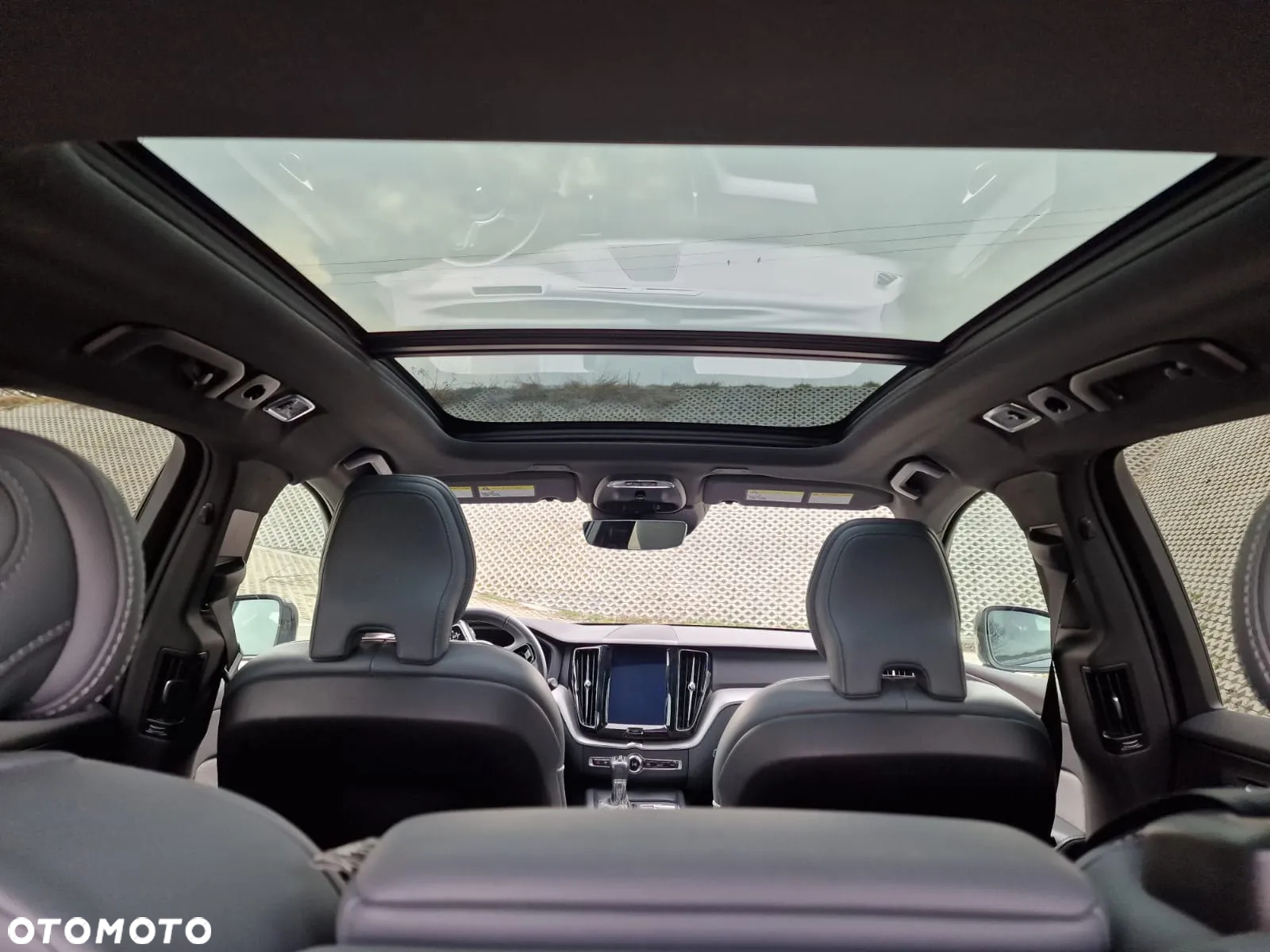 Volvo XC 60 T6 AWD Geartronic RDesign - 13