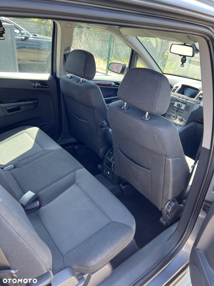 Opel Zafira 1.9 CDTI Sport - 10