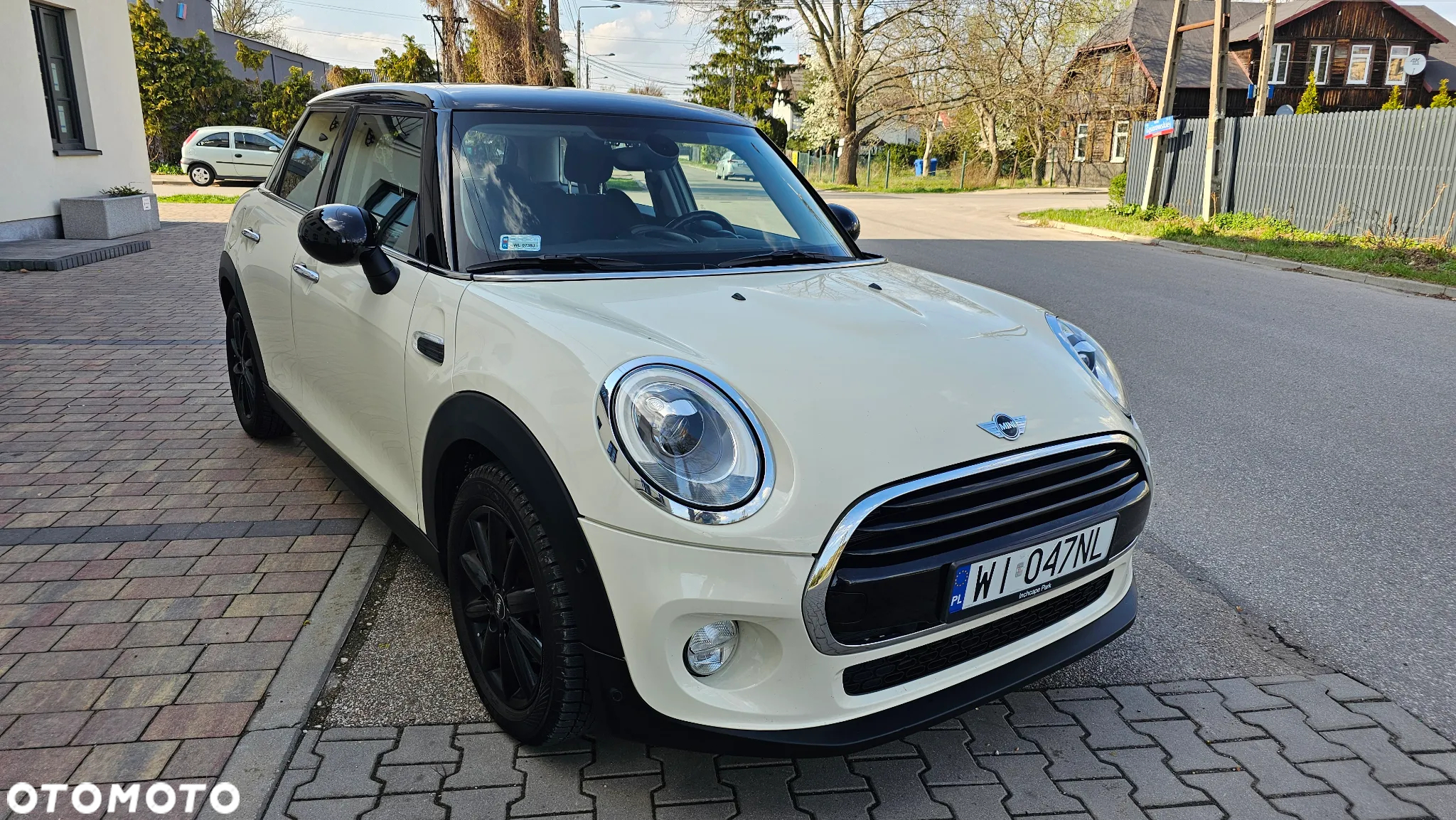 MINI Cooper Standard - 2