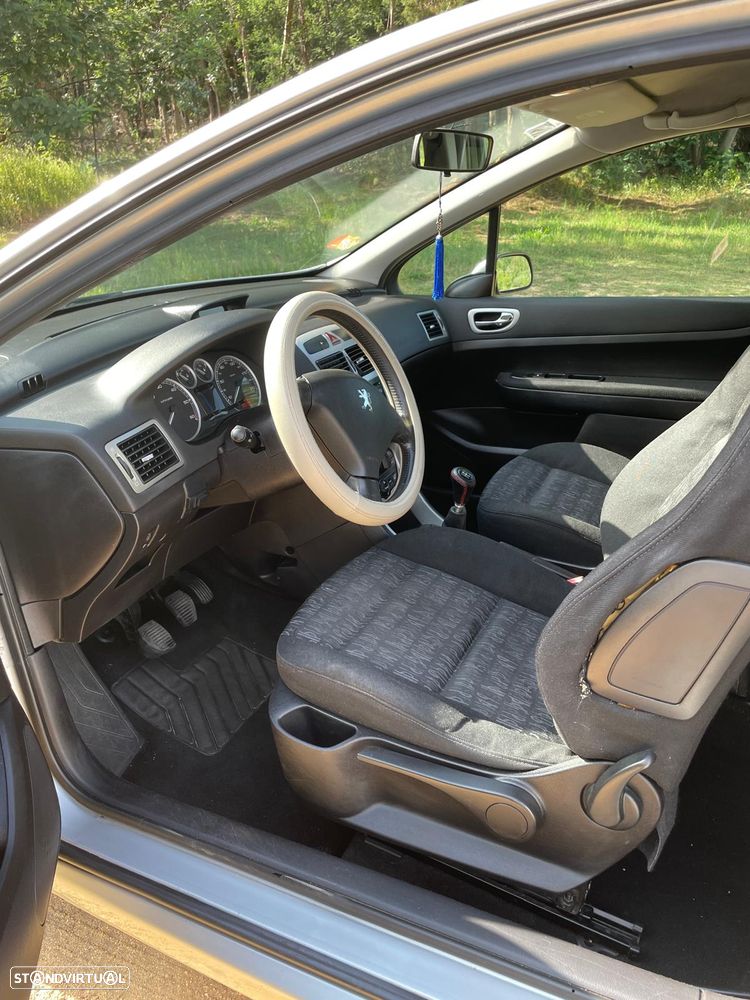 Peugeot 307 1.6 HDi Premium - 14