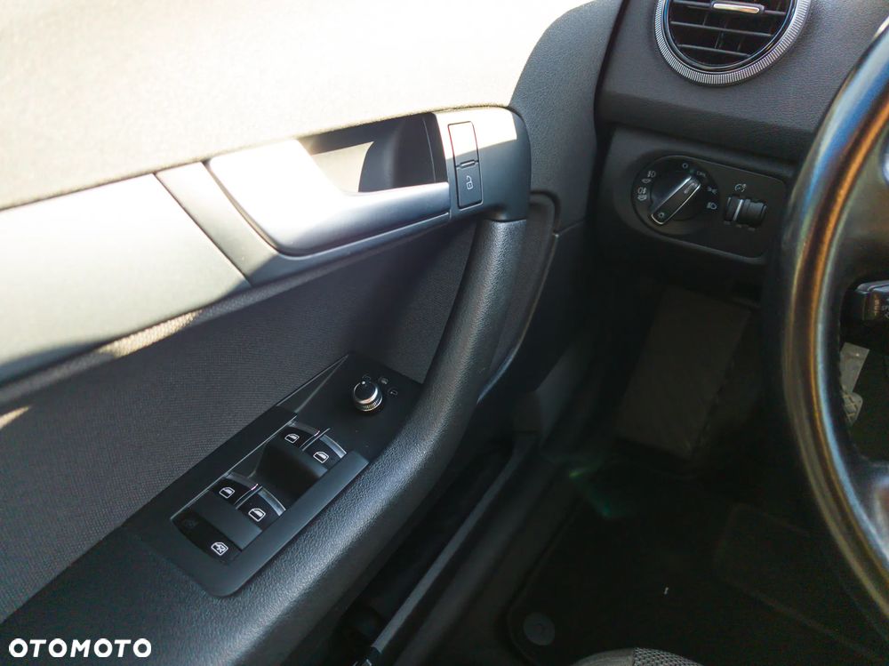 Audi A3 Sportback 1.6 Ambition - 13