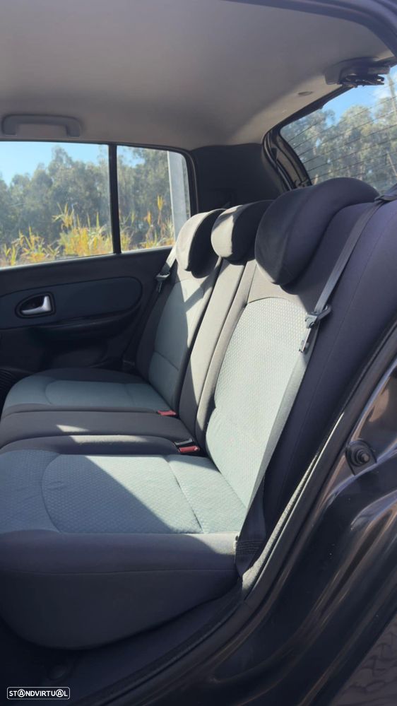 Renault Clio 1.2 16V SE Extreme - 11