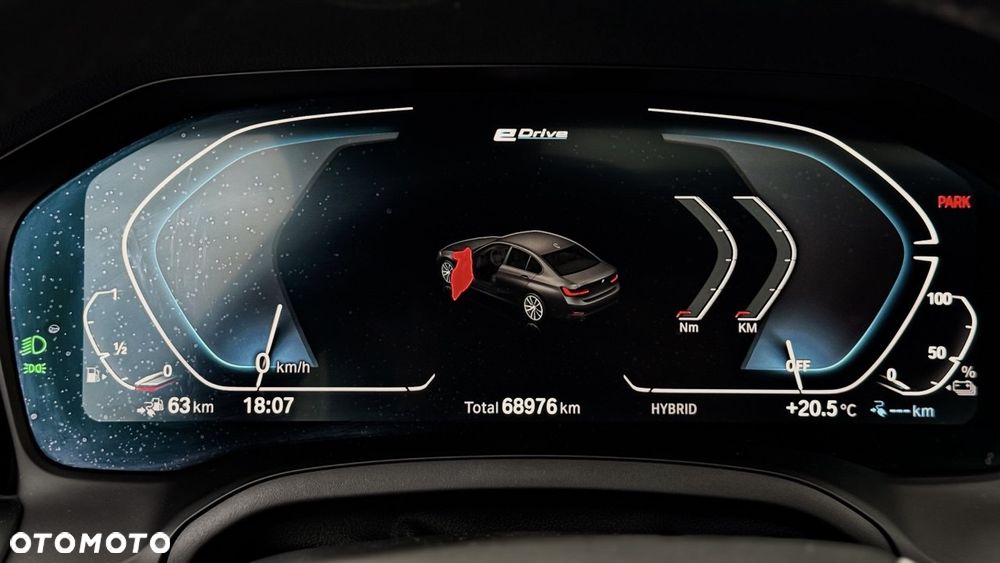 BMW Seria 3 330i Luxury Line - 15