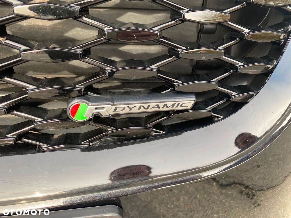 Jaguar E-Pace 2.0 D200 mHEV AWD R-Dynamic Black - 13