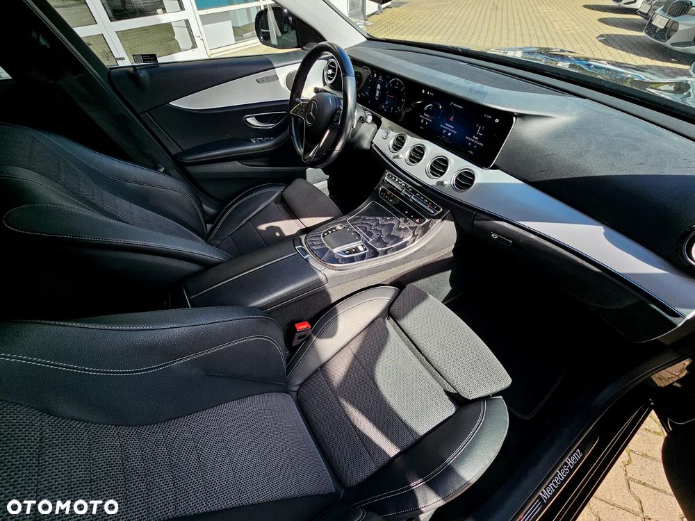 Mercedes-Benz Klasa E 200 d Avantgarde - 3
