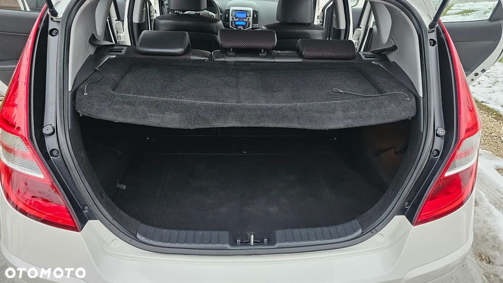 Hyundai i30 1.4 Edition 20 - 28