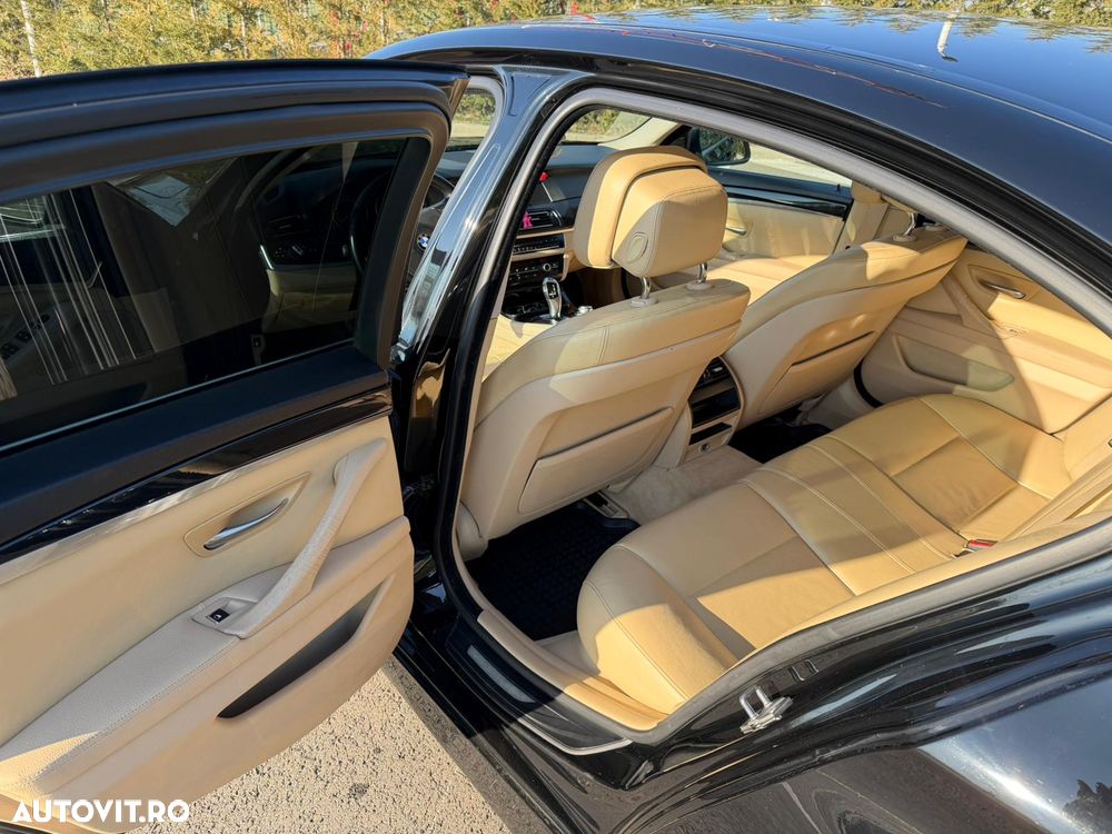 BMW Seria 5 520d Aut. - 14