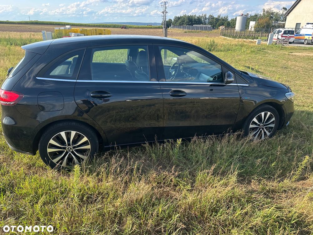 Mercedes-Benz Klasa B 250 e 8G-DCT Edition 2021 - 38