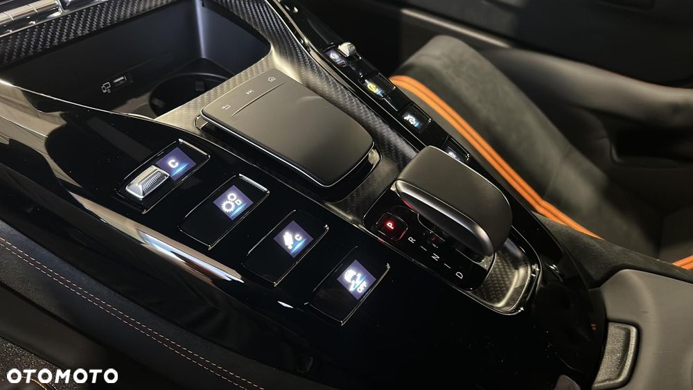 Mercedes-Benz AMG GT - 16