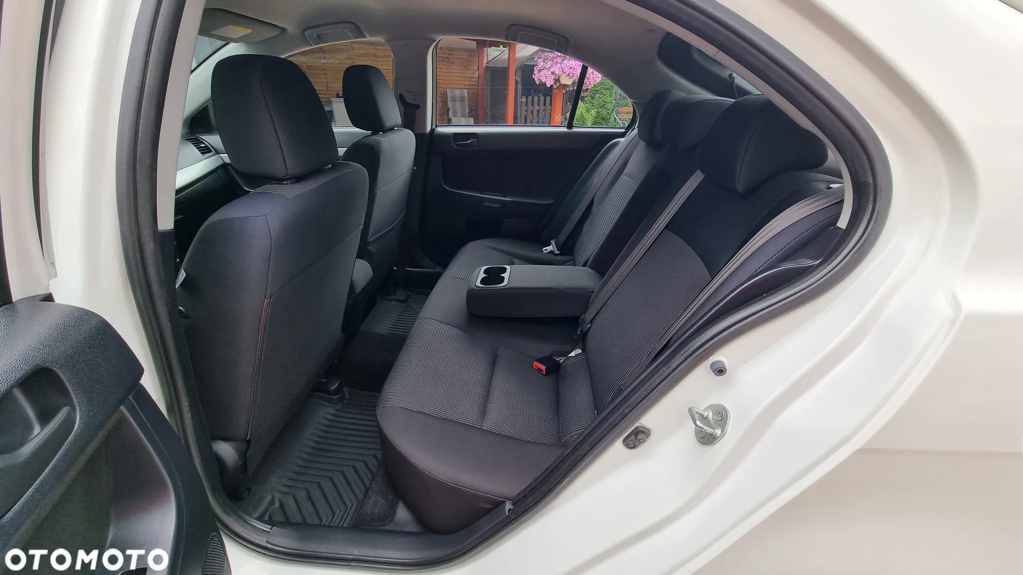 Mitsubishi Lancer 1.5 - 14
