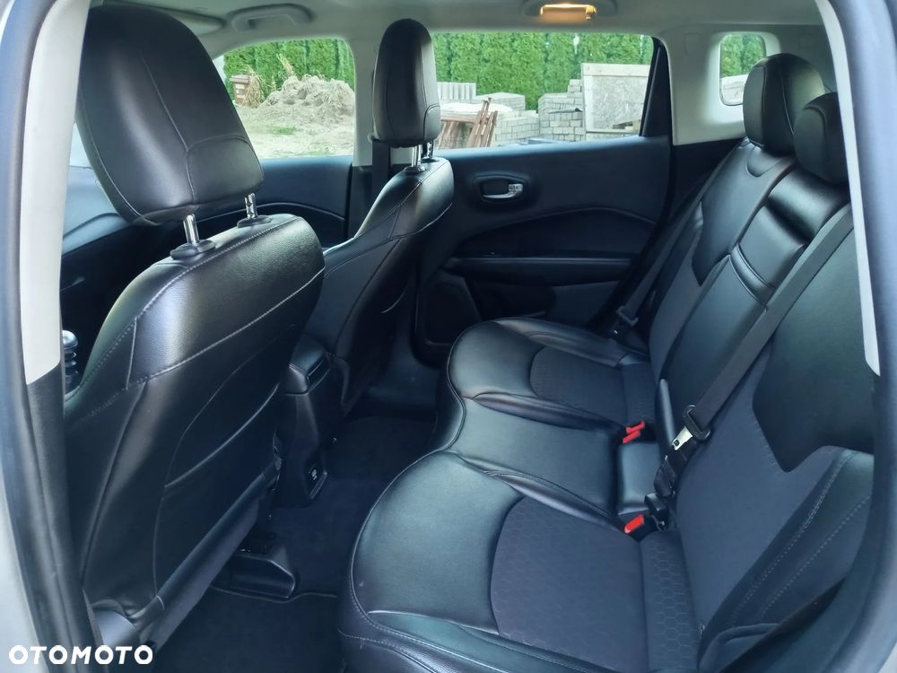 Jeep Compass 1.4 TMair Night Eagle FWD S&S - 28