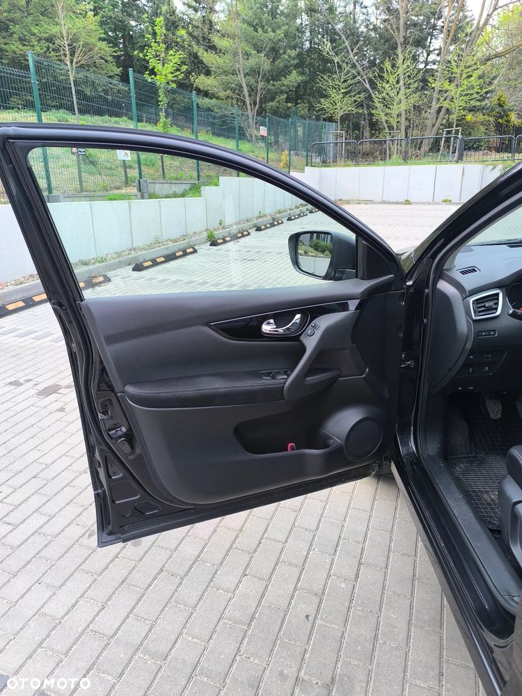 Nissan Qashqai 1.2 DIG-T N-Connecta EU6 - 13