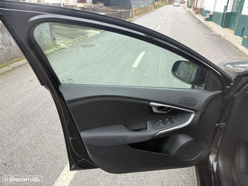 Volvo V40 2.0 D2 Momentum - 10