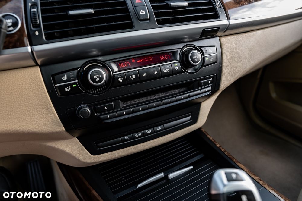 BMW X5 xDrive35d - 30