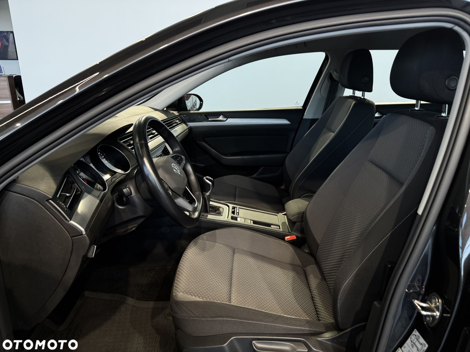Volkswagen Passat - 15