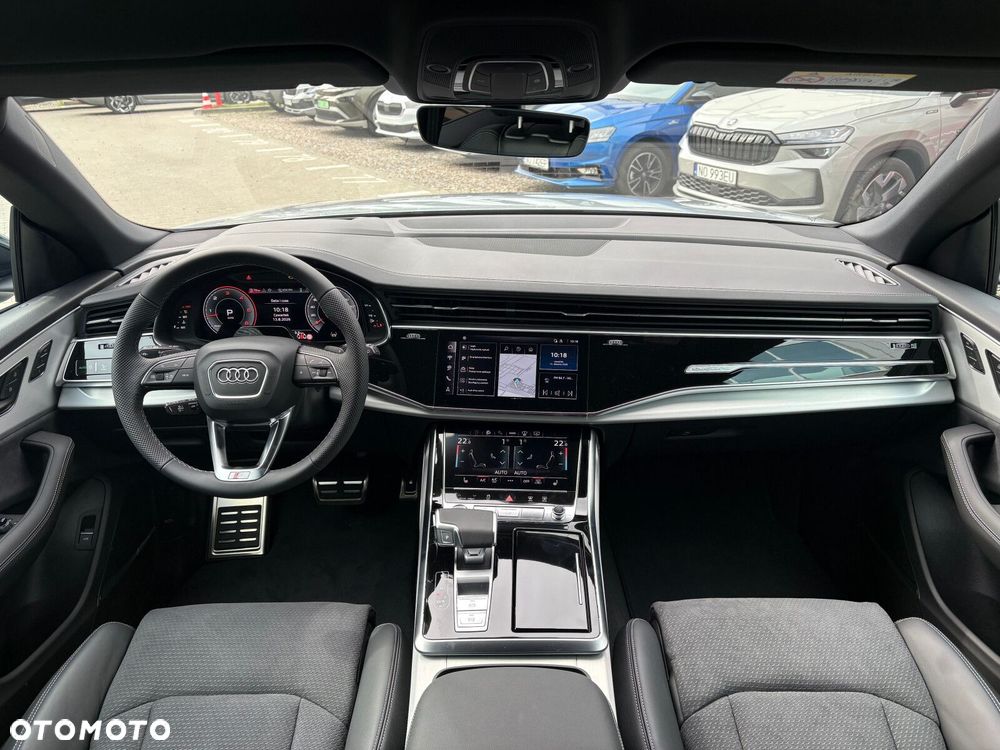 Audi Q8 - 12