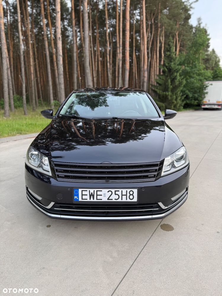 Volkswagen Passat 2.0 TDI Highline DSG - 2