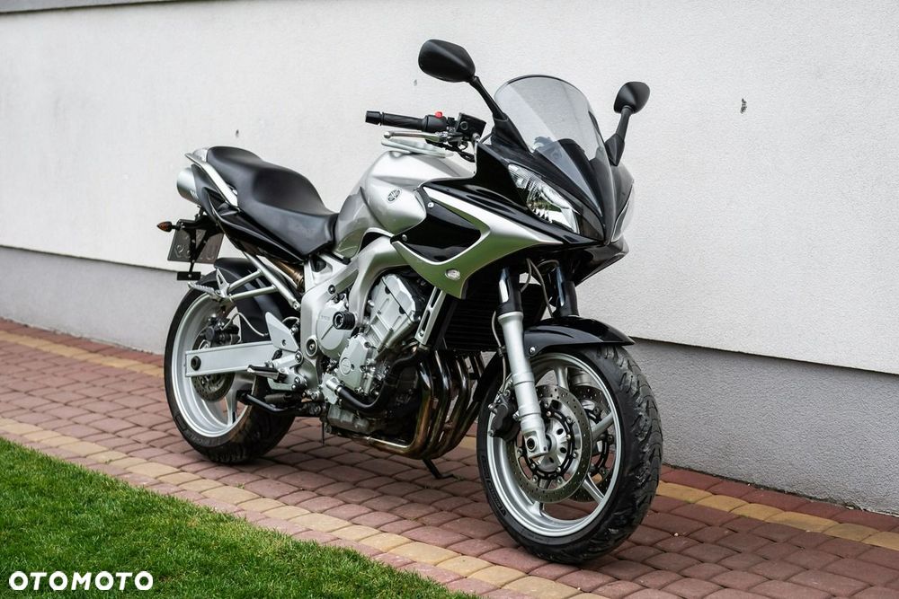 Yamaha FZ - 1