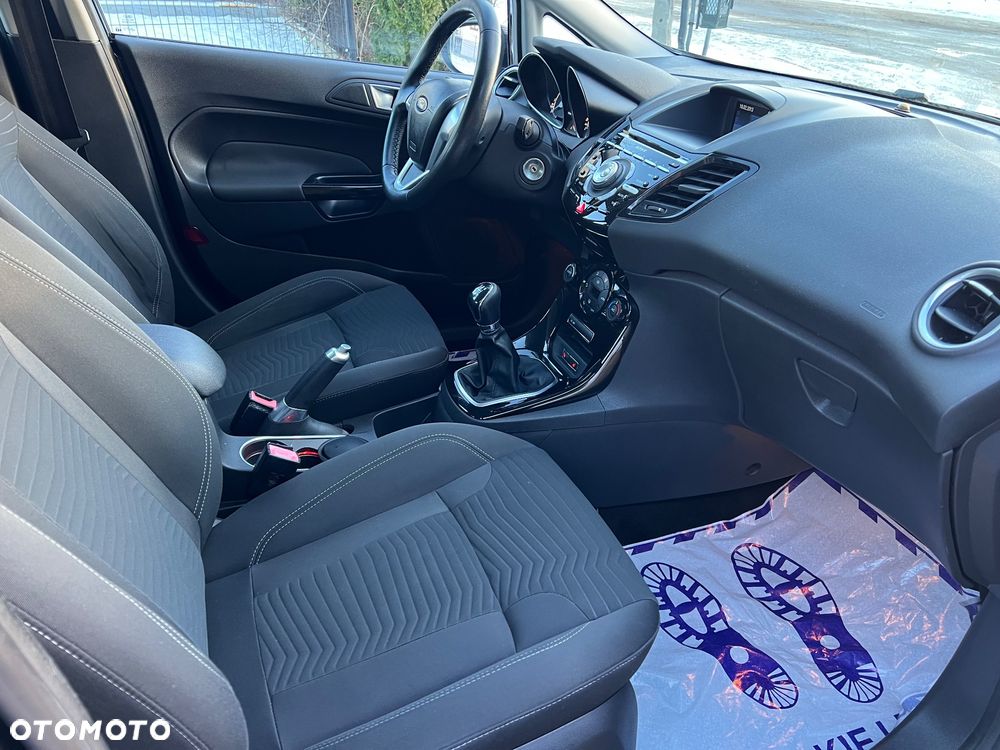 Ford Fiesta 1.0 Champions Edition - 10