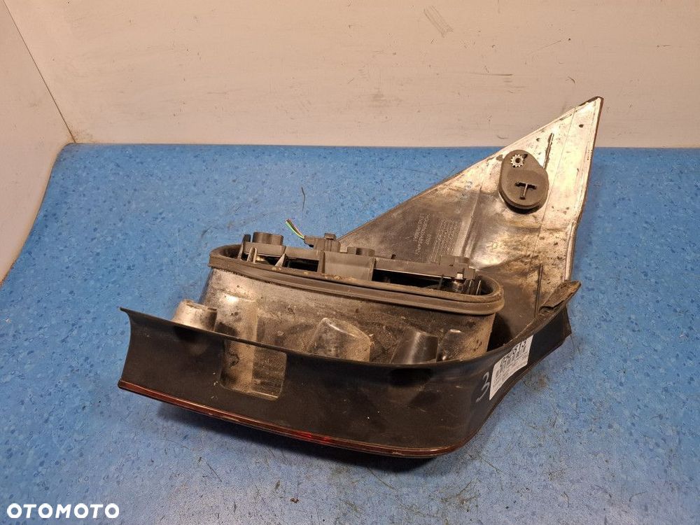 RENAULT LAGUNA II KOMBI LAMPA TYŁ PRAWA ZEWNĘTRZNA - 9