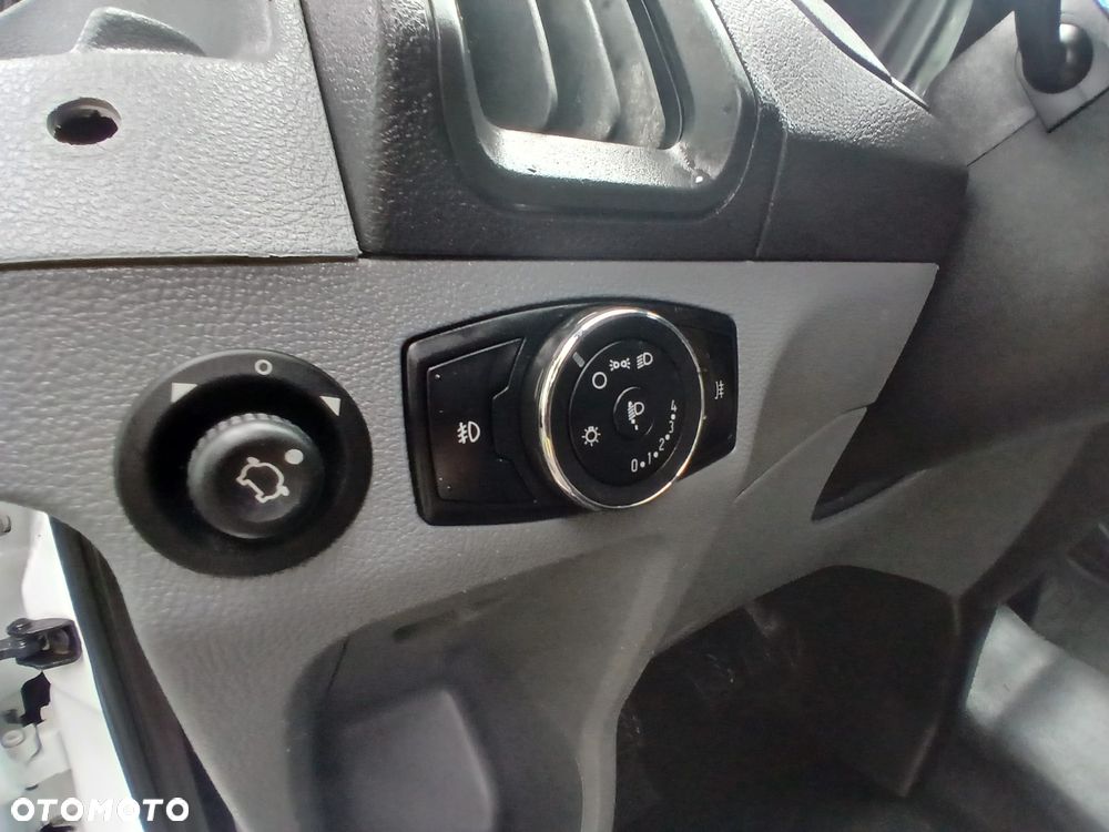 Ford Transit - 19