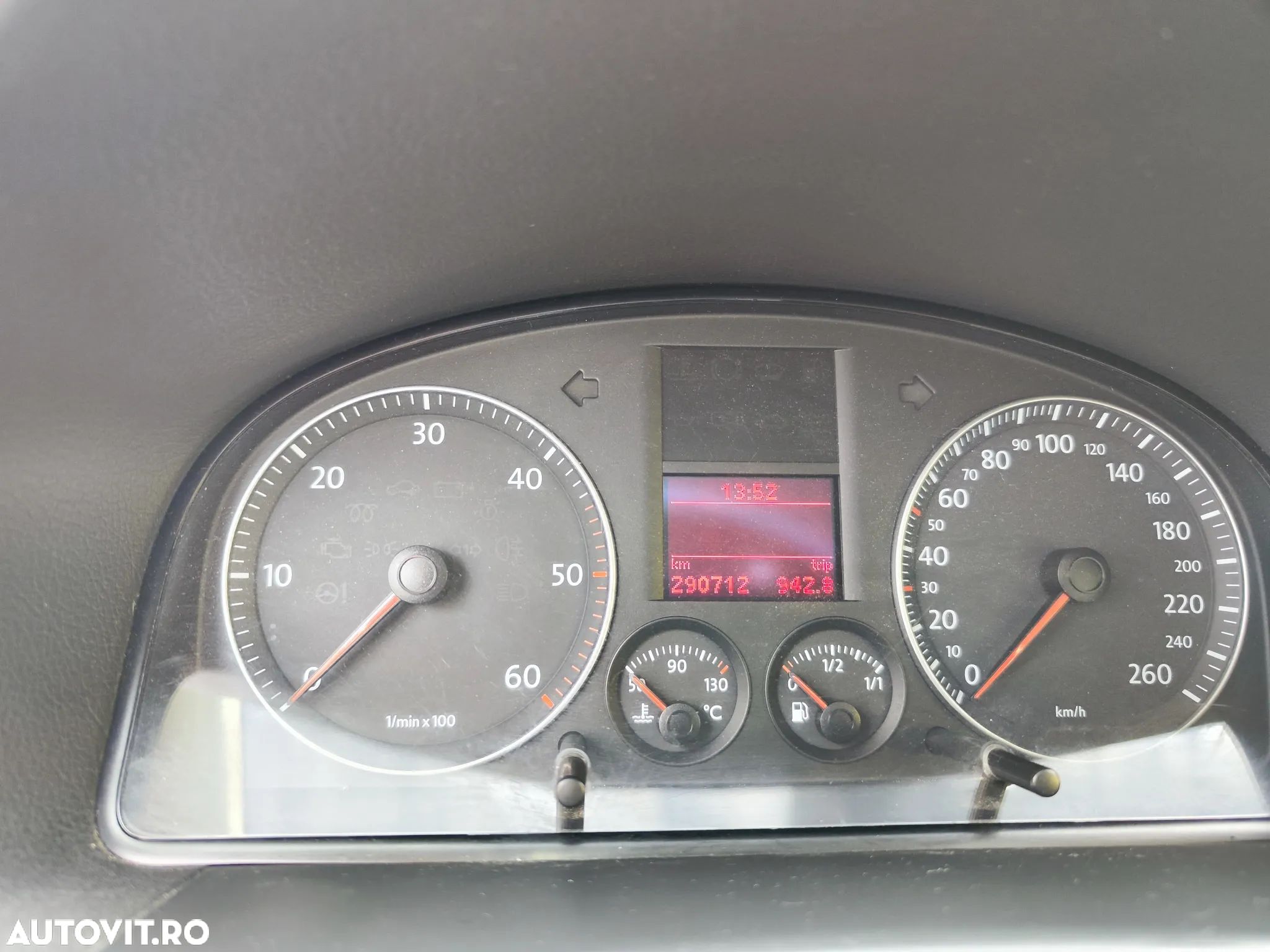 Volkswagen Touran 2.0 TDI Highline - 1