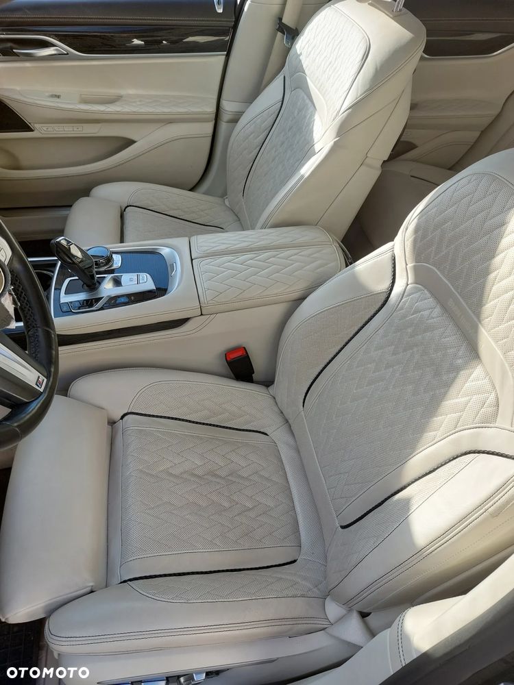 BMW Seria 7 750d xDrive sport - 17