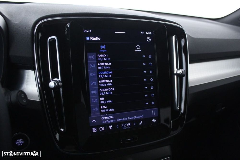 Volvo XC 40 2.0 B3 Plus Dark - 28