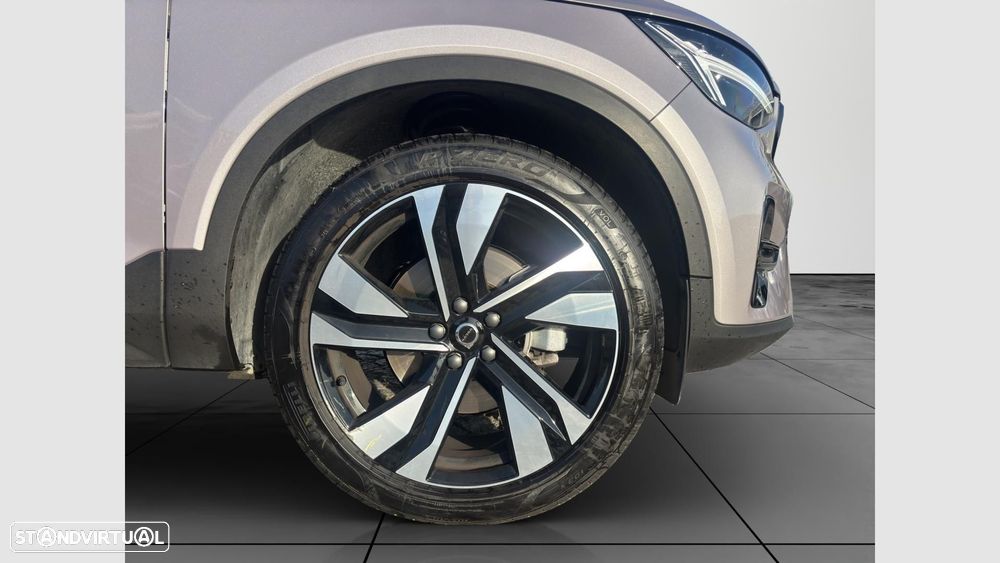 Volvo XC 40 2.0 B3 Plus Dark - 11
