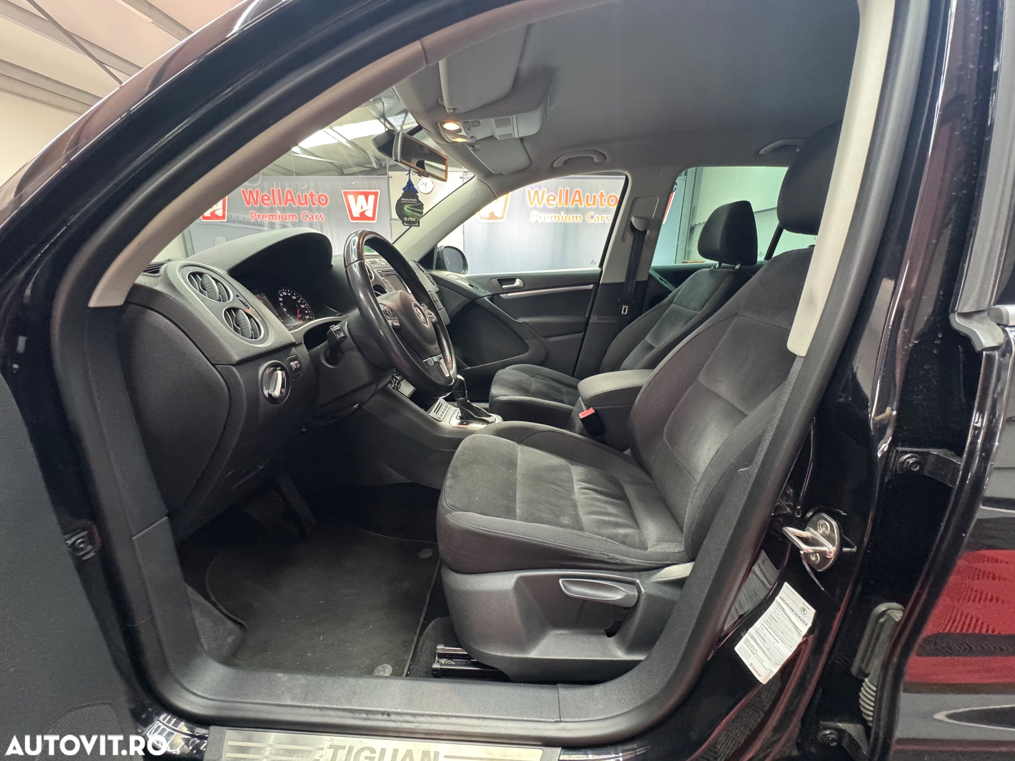 Volkswagen Tiguan - 9