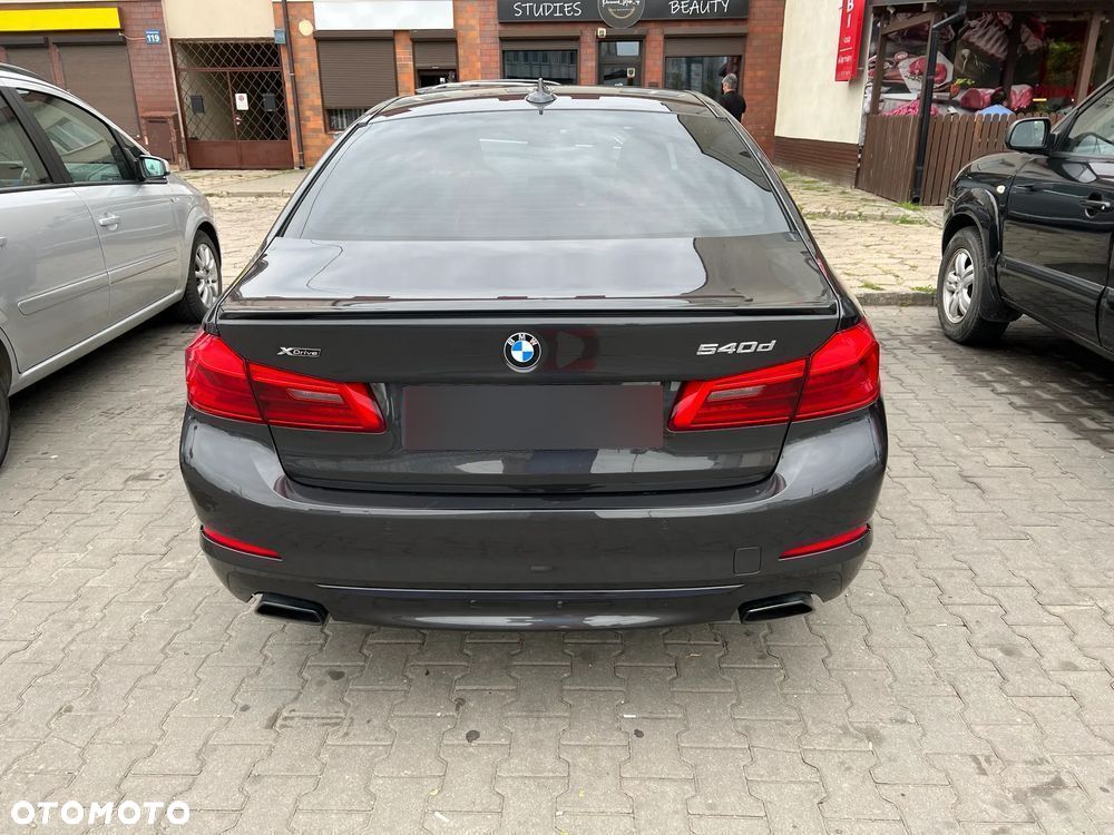 BMW Seria 5 540d xDrive Sport Line sport - 7