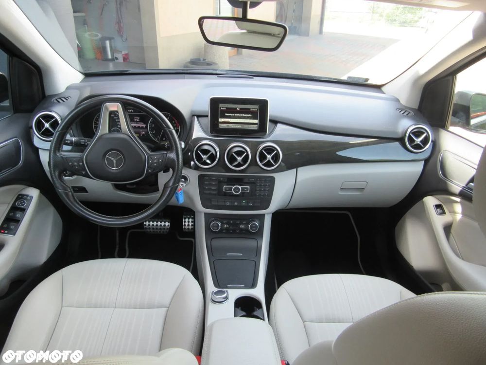 Mercedes-Benz Klasa B 220 4-Matic Style - 3