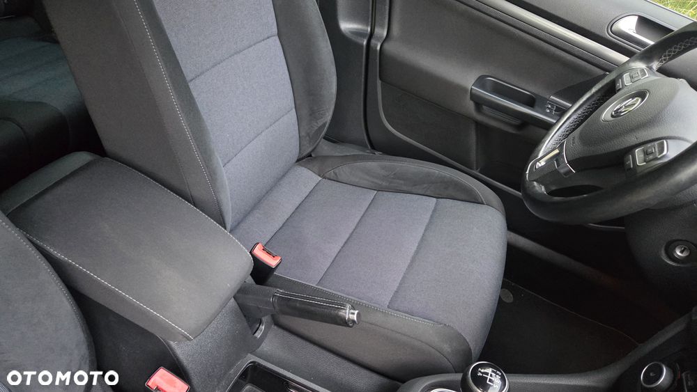 Volkswagen Golf - 29