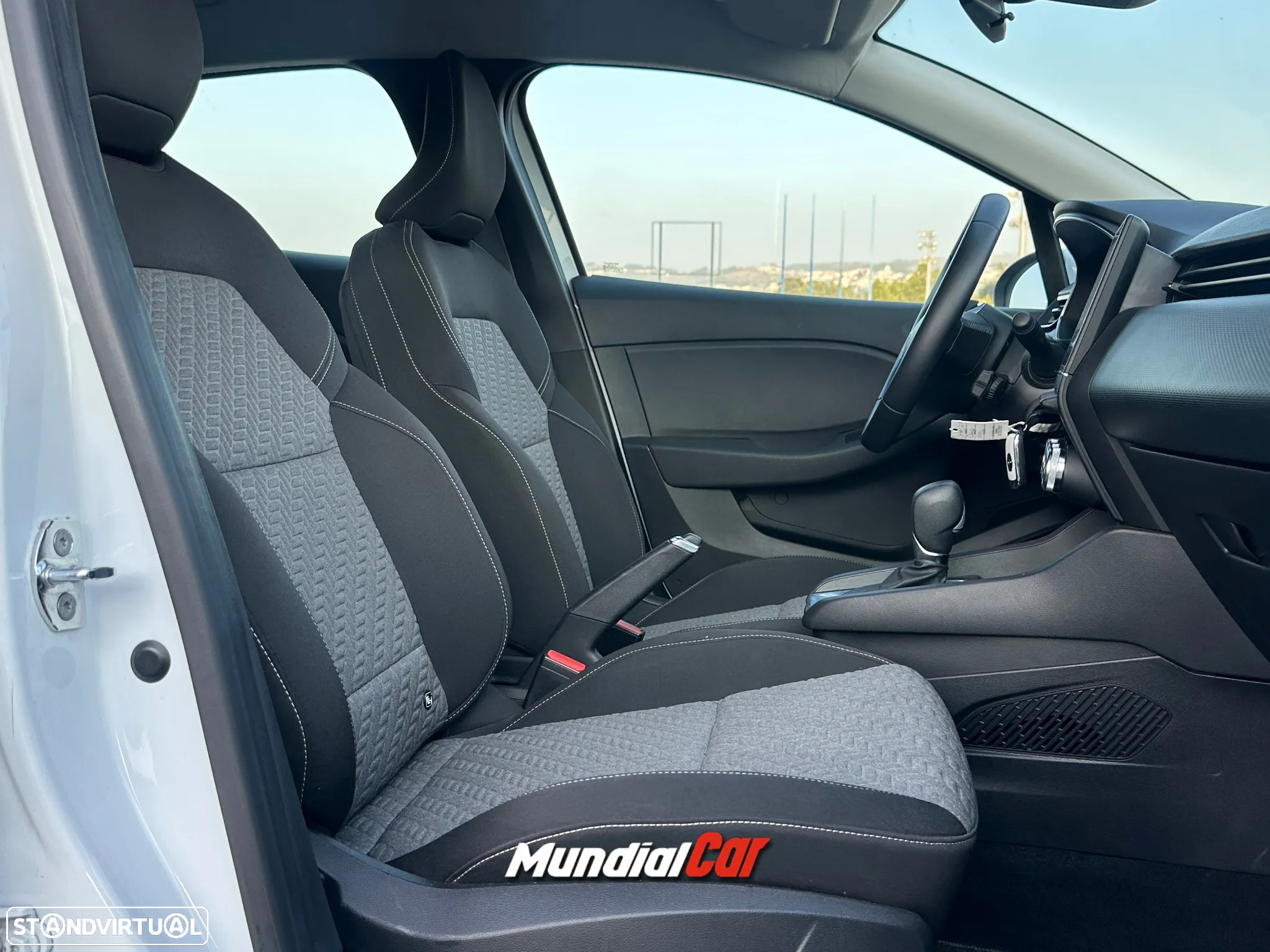 Renault Captur 1.6 E-Tech Full Hybrid Engineered - 9