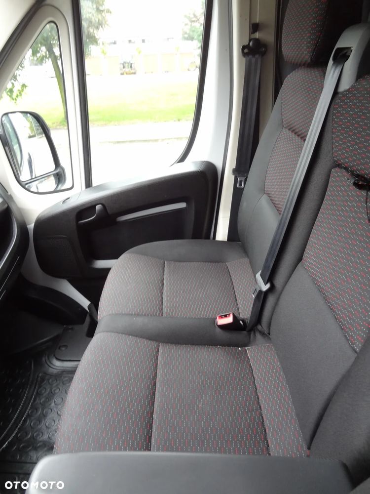 Citroën Jumper MAXI L4H2 2.2Blue HDI 165KM Zadbany! - 17