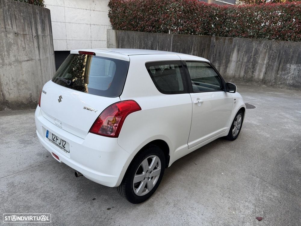 Suzuki Swift 1.3 DDiS GLX - 5