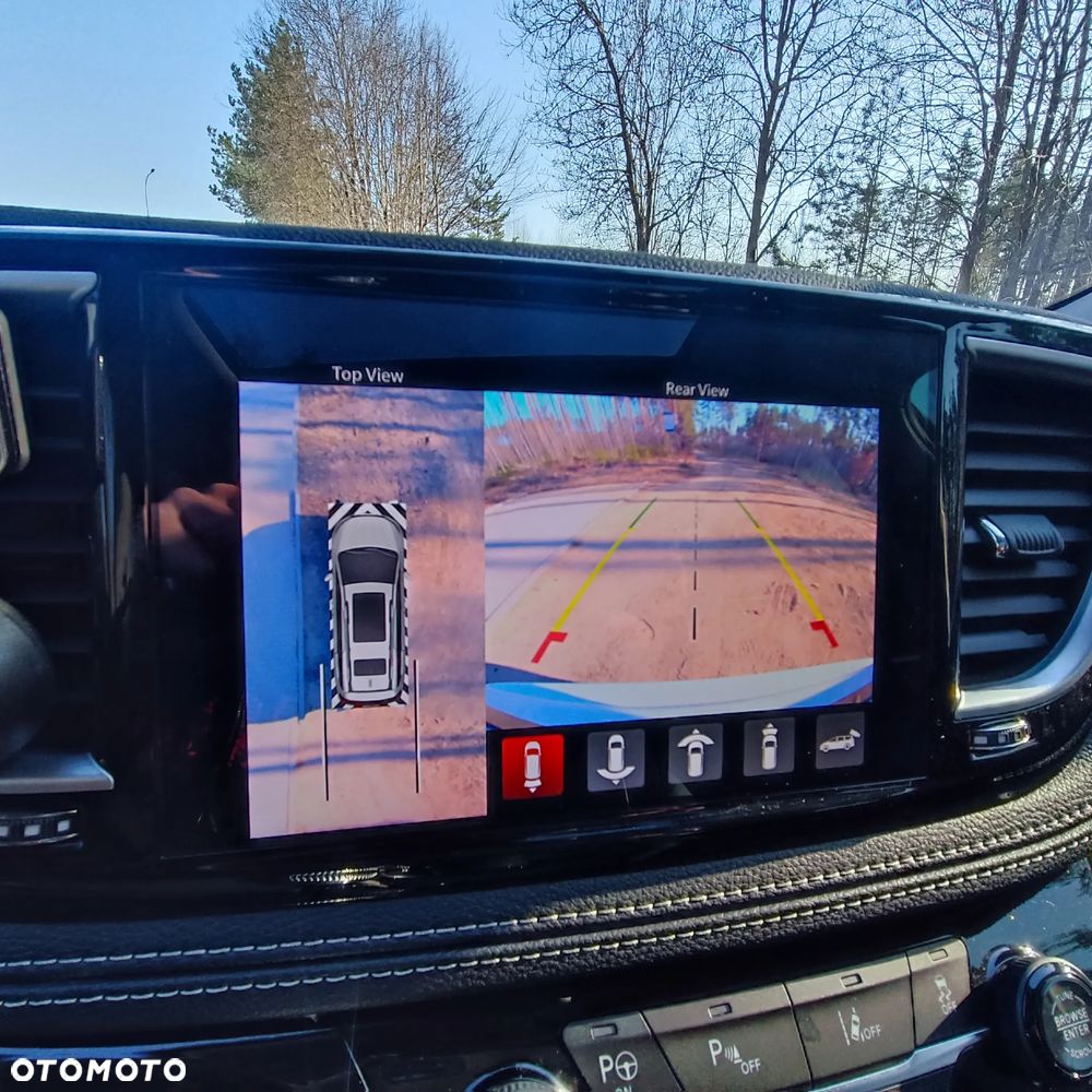 Chrysler Pacifica - 11