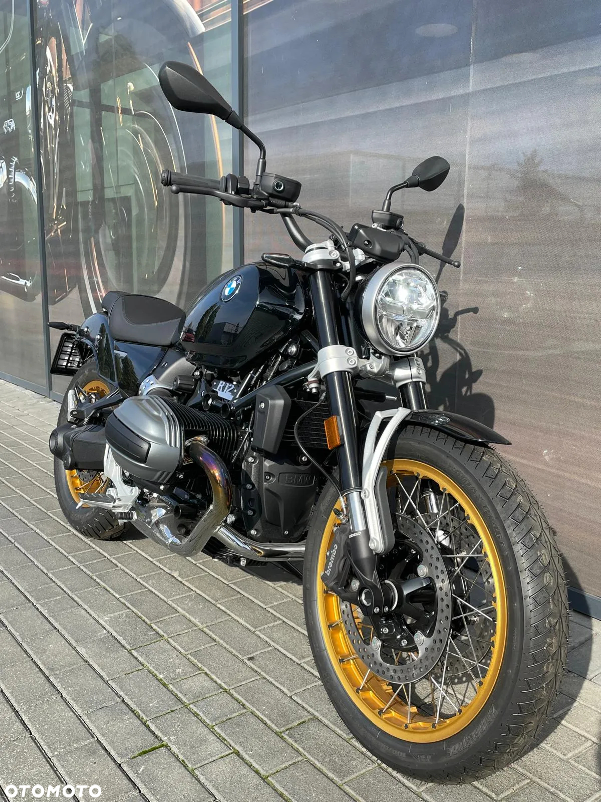 BMW R - 6