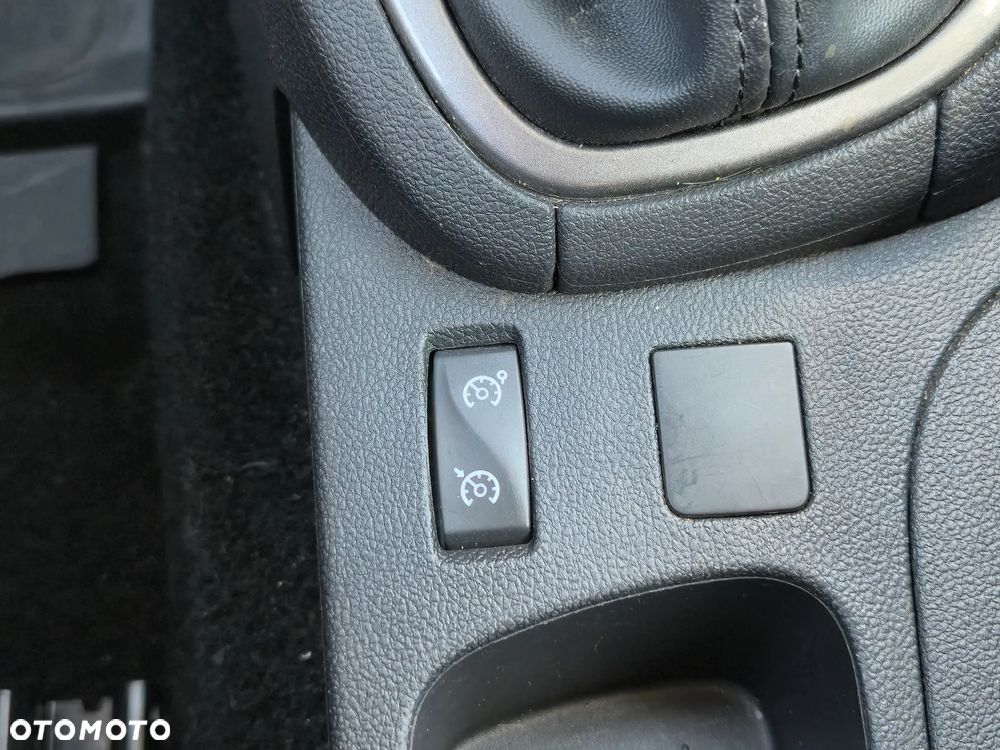 Renault Clio 1.5 dCi Energy Limited - 22
