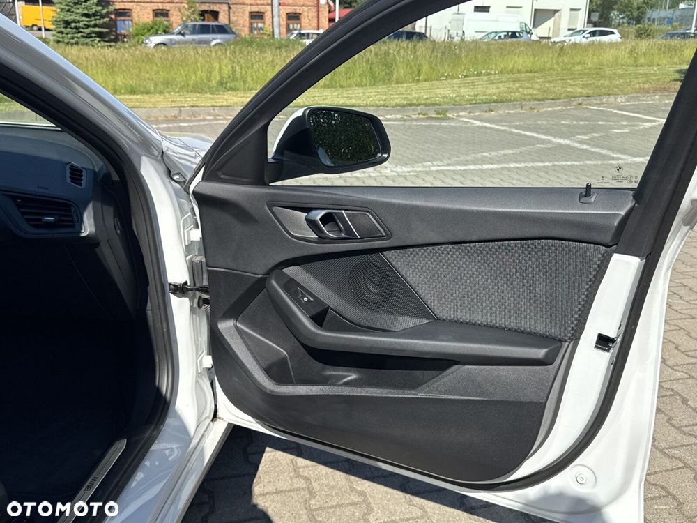 BMW Seria 1 118i Advantage - 29