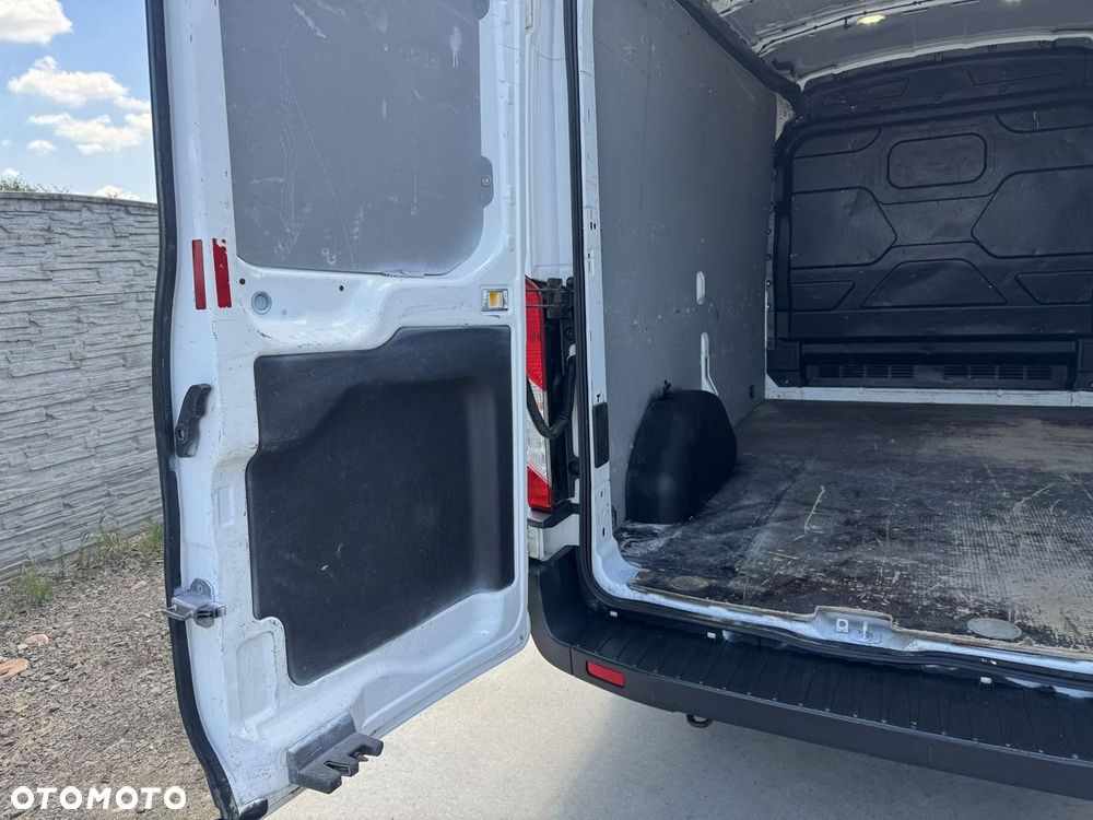 Ford Transit - 18