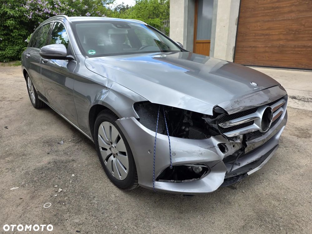 Mercedes-Benz Klasa C 180 (BlueEFFICIENCY) - 2