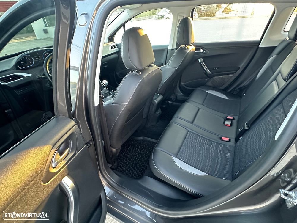 Peugeot 2008 1.5 BlueHDi Allure - 26