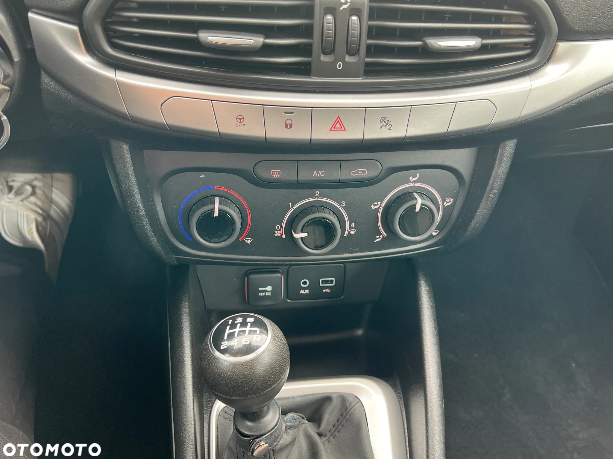 Fiat Tipo 1.4 16v Easy - 28