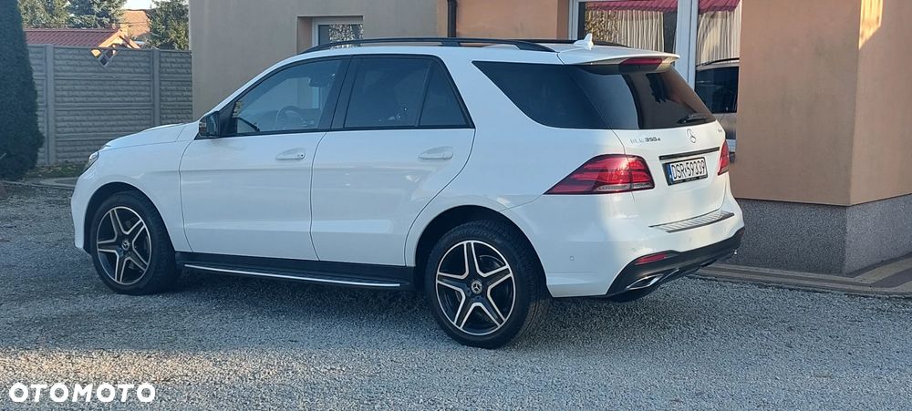 Mercedes-Benz GLE - 1